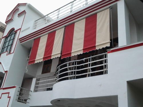 vertical-awning-2